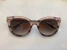 Load image into Gallery viewer, Thierry Lasry Lively